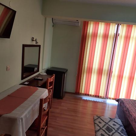 Motel Elegance Σαντάνσκι Εξωτερικό φωτογραφία